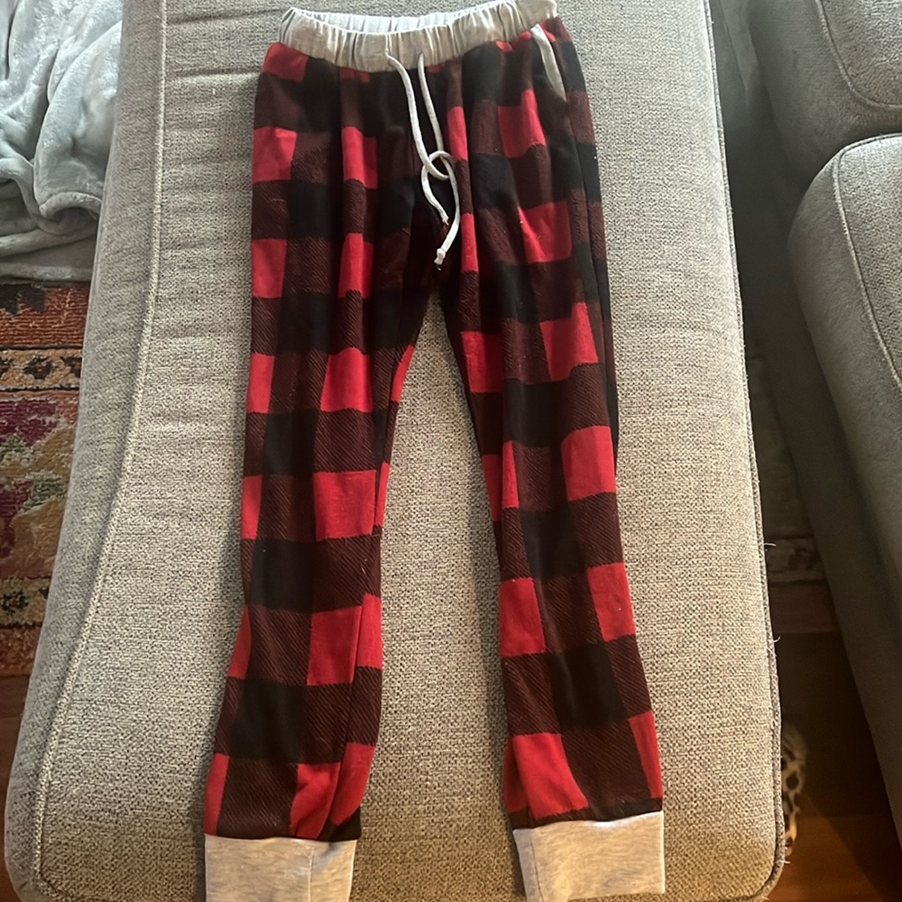 Women’s small red plaid PJ pants.